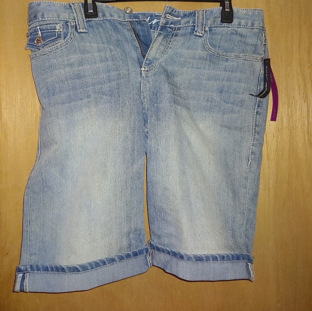 New women's INC shorts size 14